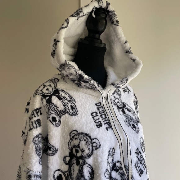 NWT Cozy Hoodie Black White - Picture 3 of 8
